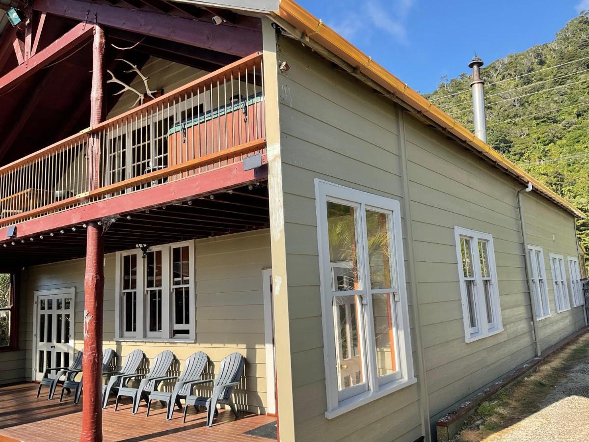 The Ghost Lodge Granity المظهر الخارجي الصورة